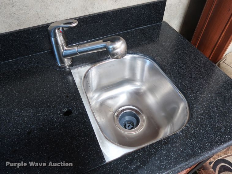 image for item DG7138 2010 Keystone FZ32210 Fuzion Touring Edition II camper