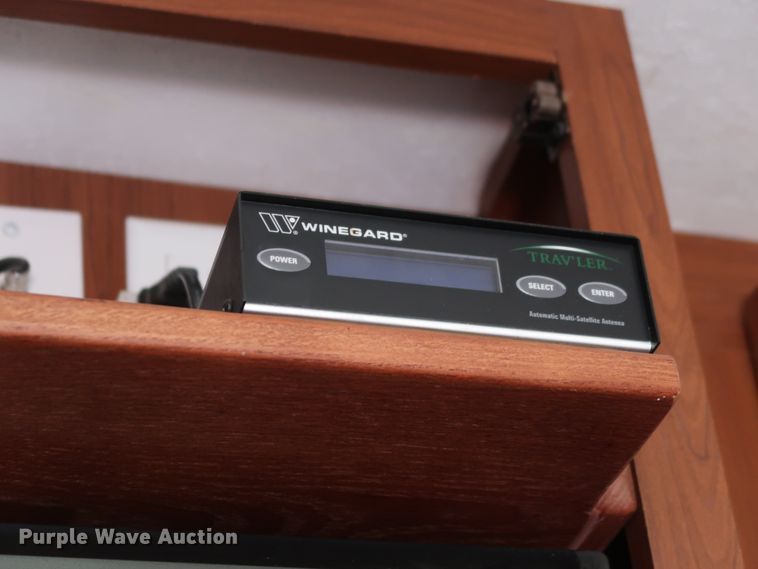 image for item DG7138 2010 Keystone FZ32210 Fuzion Touring Edition II camper