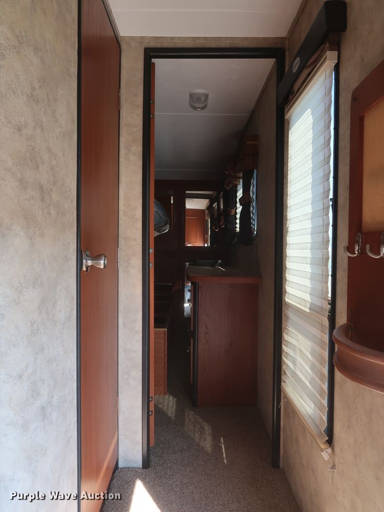 image for item DG7138 2010 Keystone FZ32210 Fuzion Touring Edition II camper