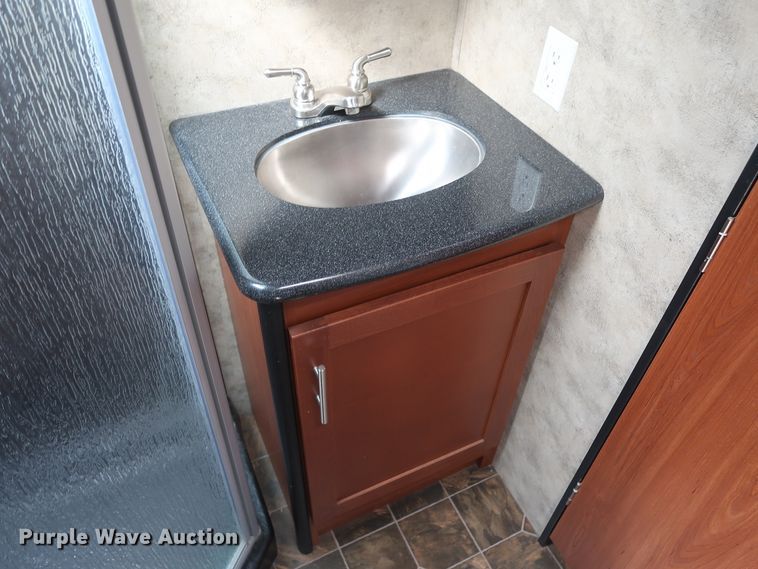 image for item DG7138 2010 Keystone FZ32210 Fuzion Touring Edition II camper