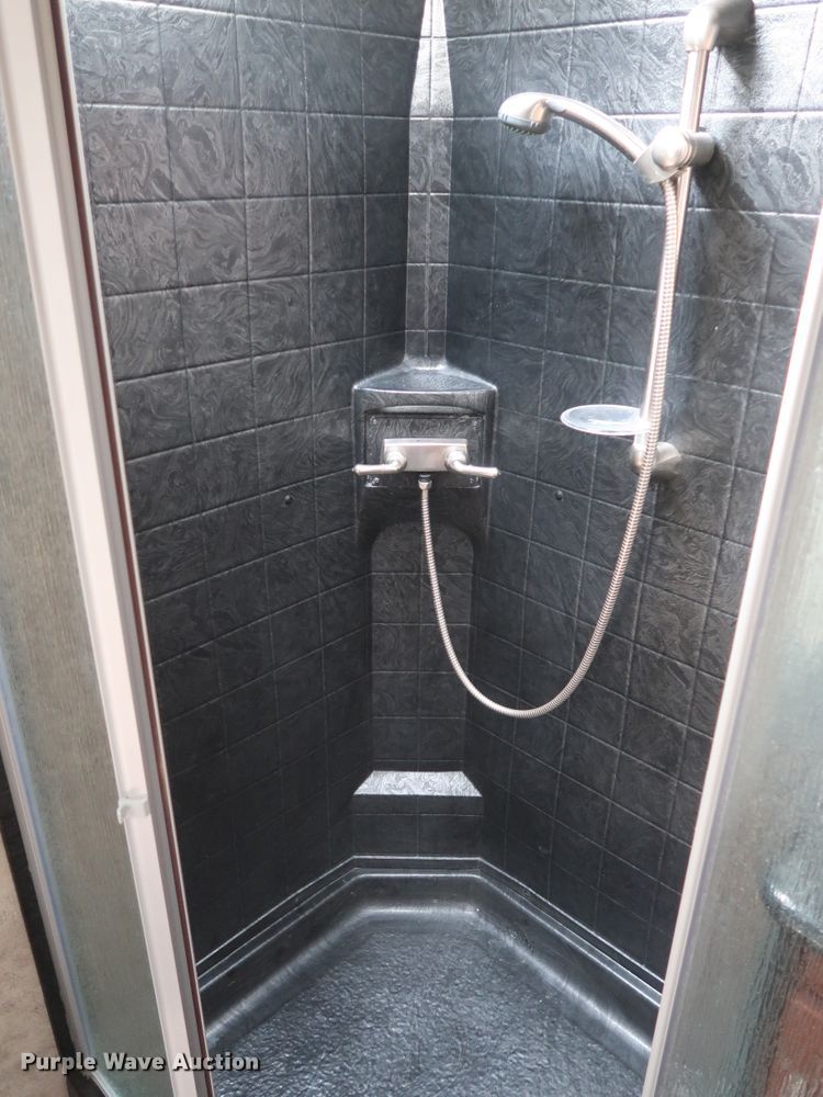 image for item DG7138 2010 Keystone FZ32210 Fuzion Touring Edition II camper