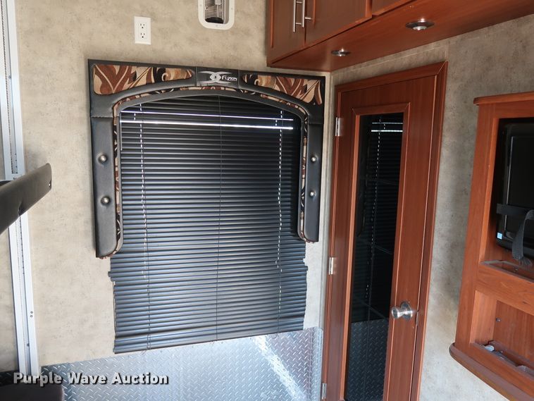 image for item DG7138 2010 Keystone FZ32210 Fuzion Touring Edition II camper