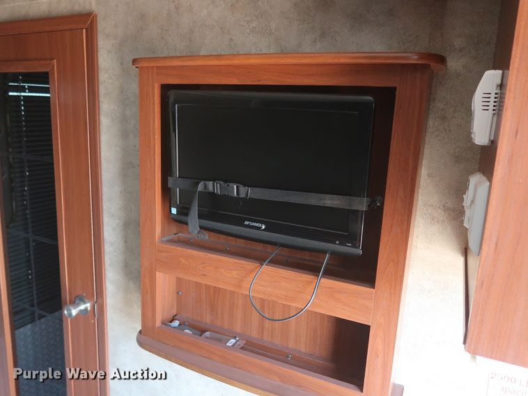 image for item DG7138 2010 Keystone FZ32210 Fuzion Touring Edition II camper