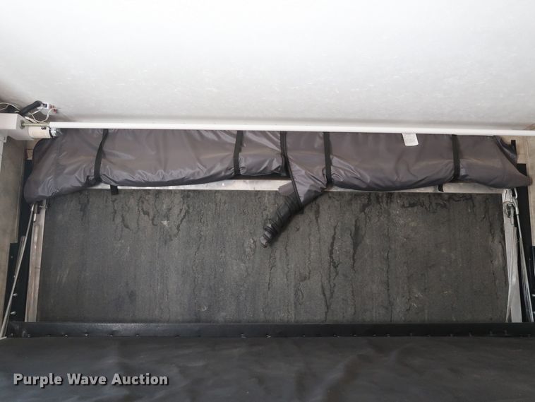 image for item DG7138 2010 Keystone FZ32210 Fuzion Touring Edition II camper