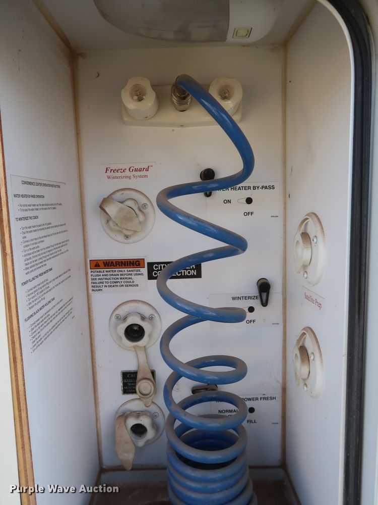 image for item DG7138 2010 Keystone FZ32210 Fuzion Touring Edition II camper