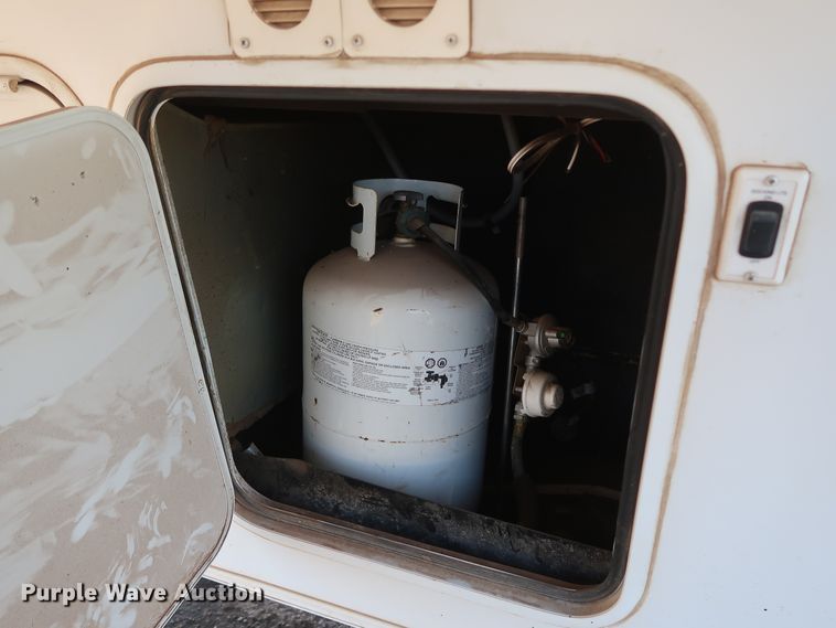 image for item DG7138 2010 Keystone FZ32210 Fuzion Touring Edition II camper