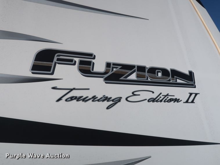 image for item DG7138 2010 Keystone FZ32210 Fuzion Touring Edition II camper