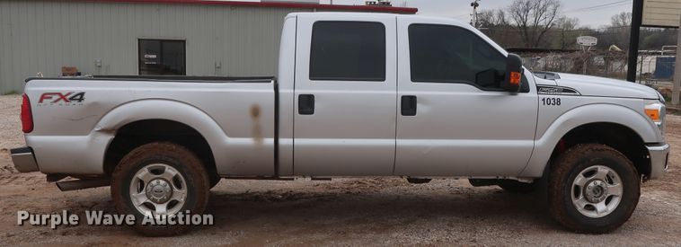 image for item DG7154 2015 Ford F250 Super Duty XLT  Crew Cab pickup truck