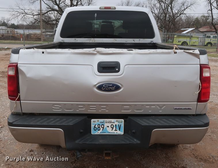 image for item DG7154 2015 Ford F250 Super Duty XLT  Crew Cab pickup truck