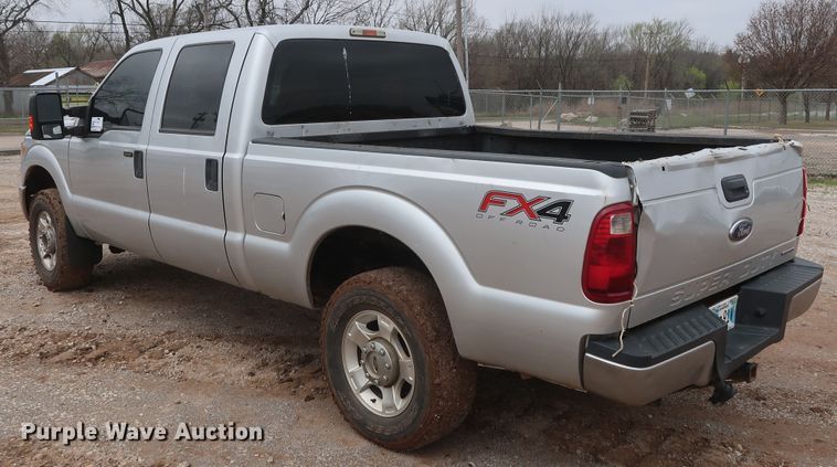 image for item DG7154 2015 Ford F250 Super Duty XLT  Crew Cab pickup truck