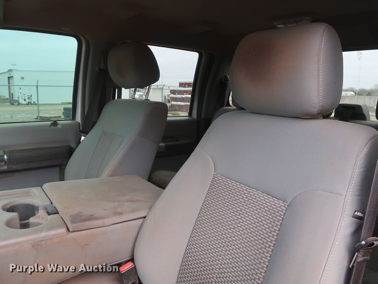 image for item DG7154 2015 Ford F250 Super Duty XLT  Crew Cab pickup truck