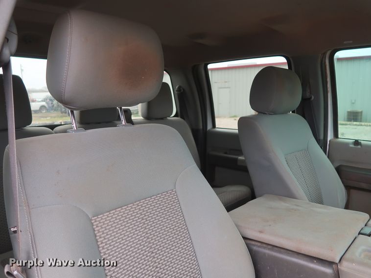 image for item DG7154 2015 Ford F250 Super Duty XLT  Crew Cab pickup truck