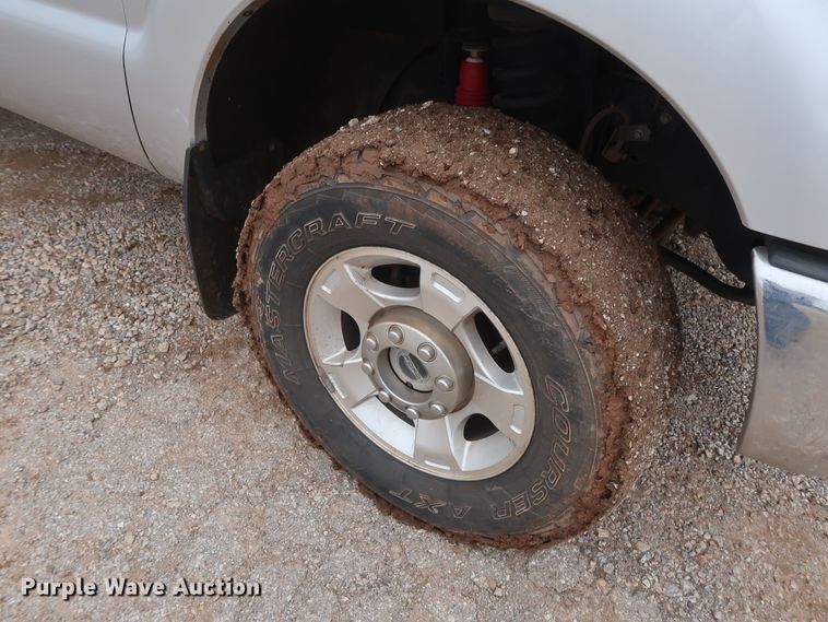 image for item DG7154 2015 Ford F250 Super Duty XLT  Crew Cab pickup truck