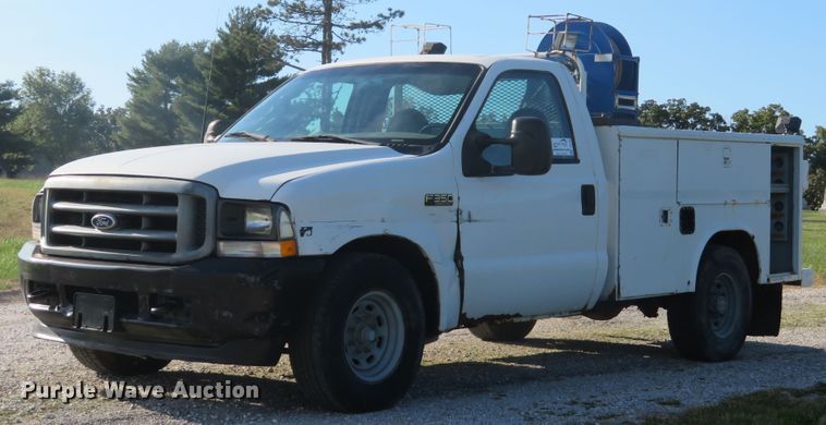 image for item DH1599 2002 Ford F350 Super Duty XL utility bed pickup truck