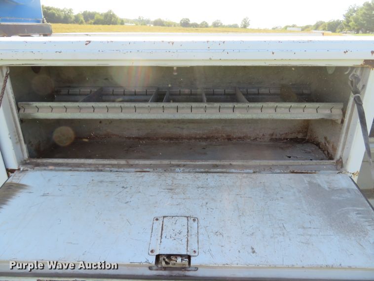 image for item DH1599 2002 Ford F350 Super Duty XL utility bed pickup truck