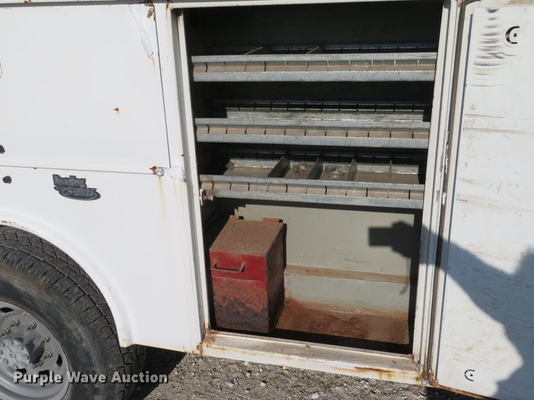 image for item DH1599 2002 Ford F350 Super Duty XL utility bed pickup truck