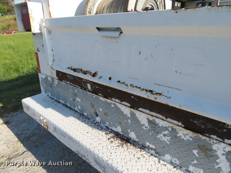 image for item DH1599 2002 Ford F350 Super Duty XL utility bed pickup truck