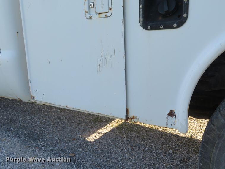 image for item DH1599 2002 Ford F350 Super Duty XL utility bed pickup truck