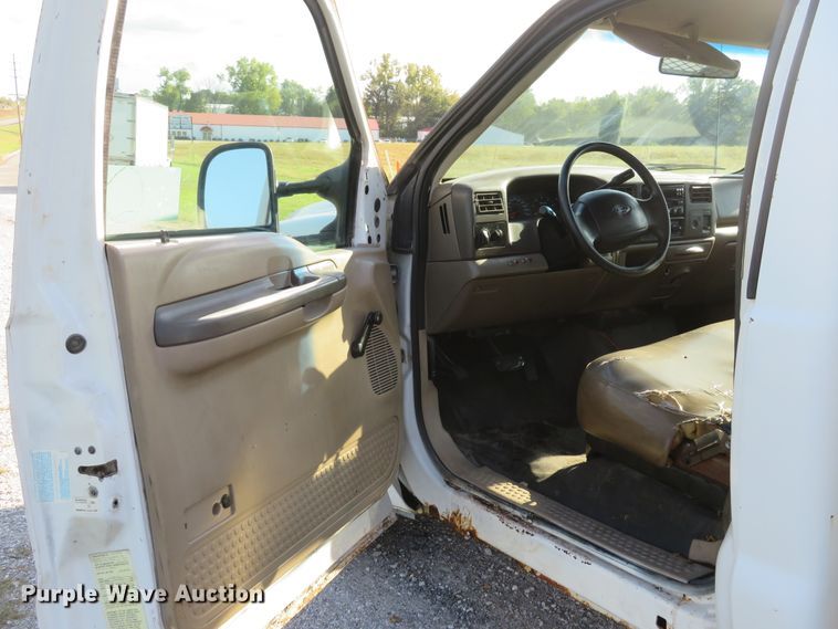 image for item DH1599 2002 Ford F350 Super Duty XL utility bed pickup truck