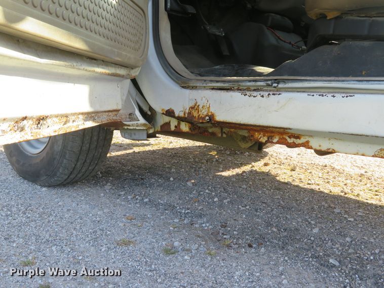 image for item DH1599 2002 Ford F350 Super Duty XL utility bed pickup truck