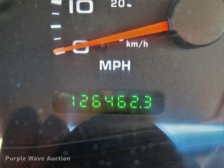 image for item DH1599 2002 Ford F350 Super Duty XL utility bed pickup truck