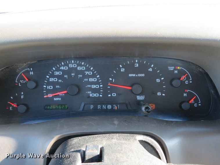 image for item DH1599 2002 Ford F350 Super Duty XL utility bed pickup truck