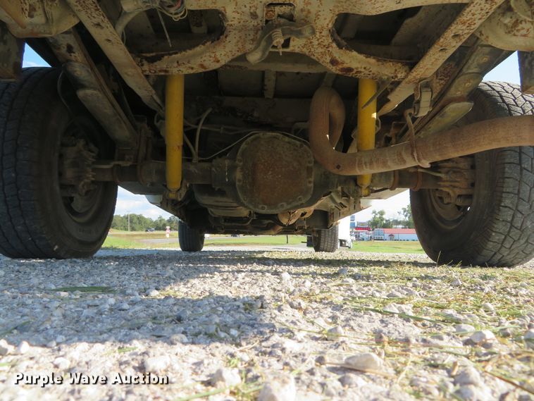 image for item DH1599 2002 Ford F350 Super Duty XL utility bed pickup truck