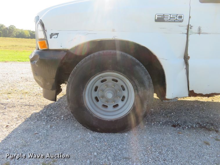 image for item DH1599 2002 Ford F350 Super Duty XL utility bed pickup truck