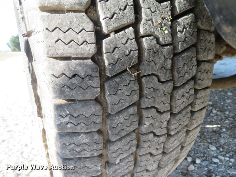 image for item DH1599 2002 Ford F350 Super Duty XL utility bed pickup truck