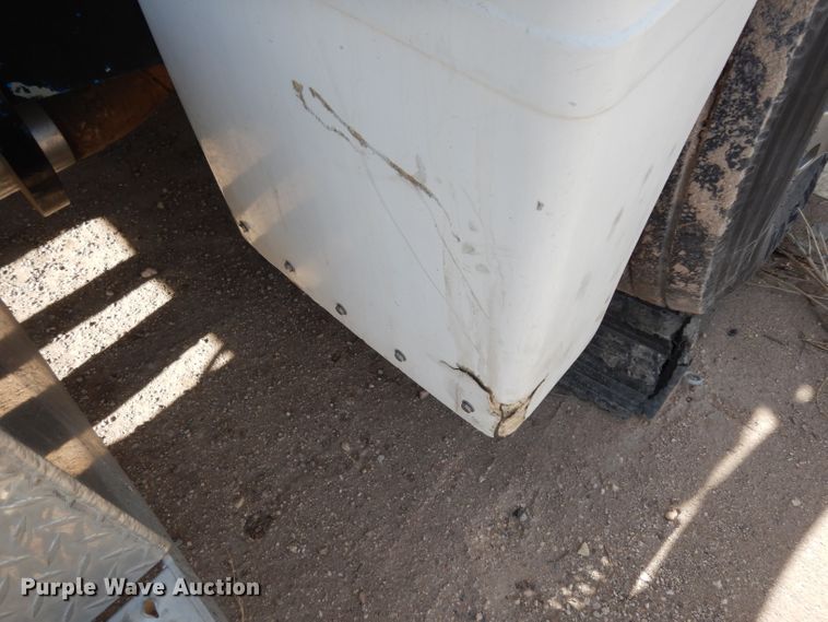 image for item DH2262 1999 Peterbilt 385 semi truck