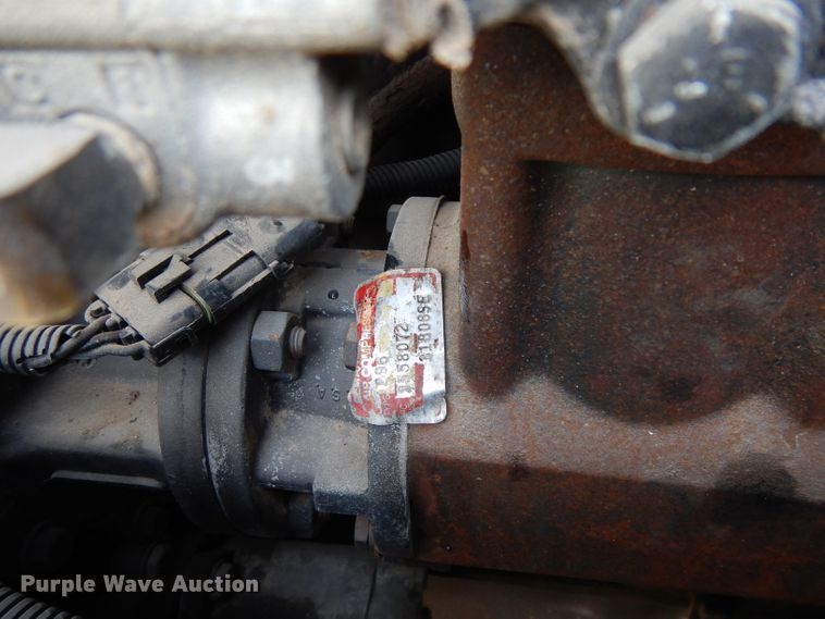 image for item DH2262 1999 Peterbilt 385 semi truck