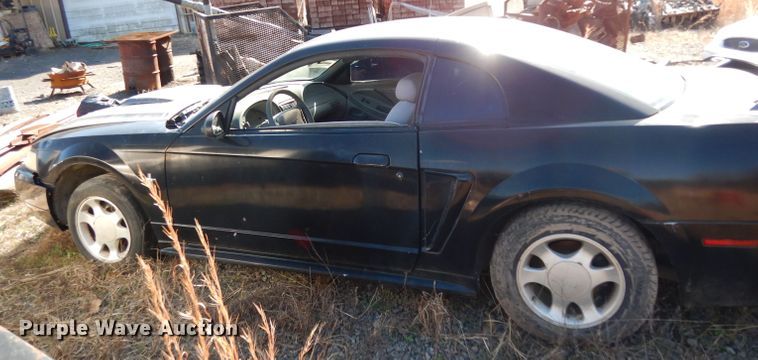 image for item DH2338 2000 Ford Mustang