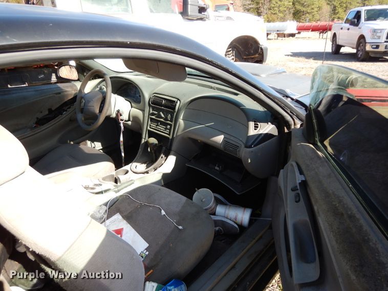 image for item DH2338 2000 Ford Mustang