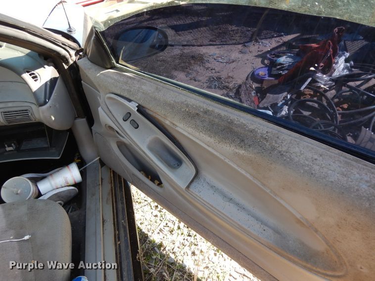 image for item DH2338 2000 Ford Mustang