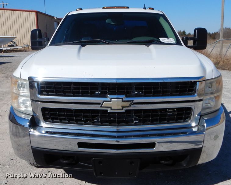 image for item DH3734 2007 Chevrolet Silverado 3500HD  Ext. Cab utility bed pickup truck