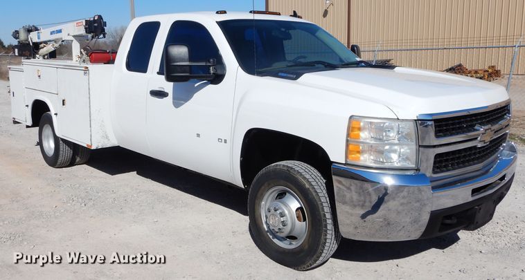 image for item DH3734 2007 Chevrolet Silverado 3500HD  Ext. Cab utility bed pickup truck