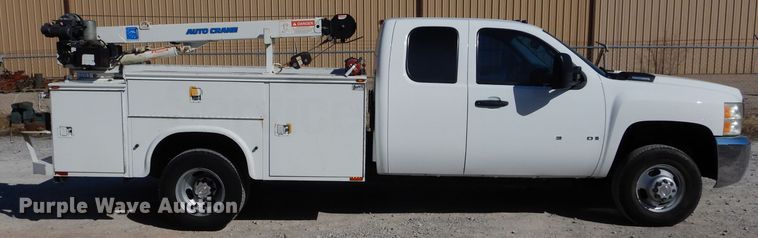 image for item DH3734 2007 Chevrolet Silverado 3500HD  Ext. Cab utility bed pickup truck