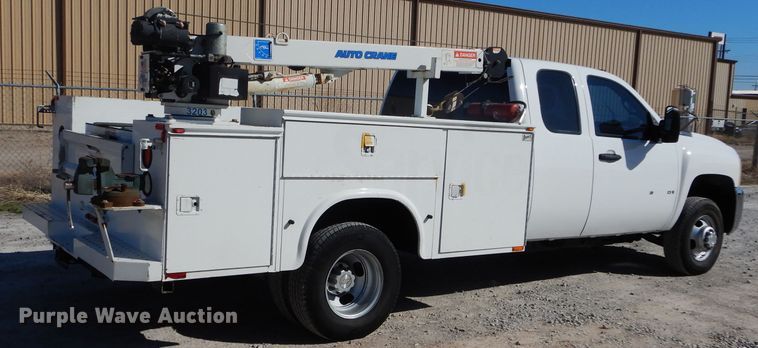 image for item DH3734 2007 Chevrolet Silverado 3500HD  Ext. Cab utility bed pickup truck