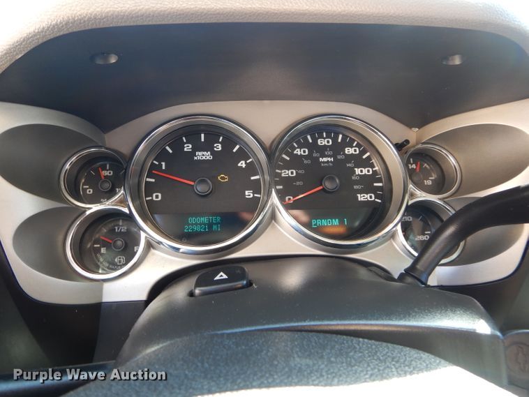 image for item DH3734 2007 Chevrolet Silverado 3500HD  Ext. Cab utility bed pickup truck