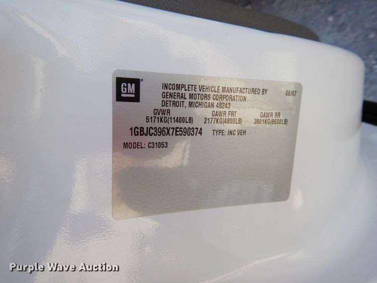 image for item DH3734 2007 Chevrolet Silverado 3500HD  Ext. Cab utility bed pickup truck