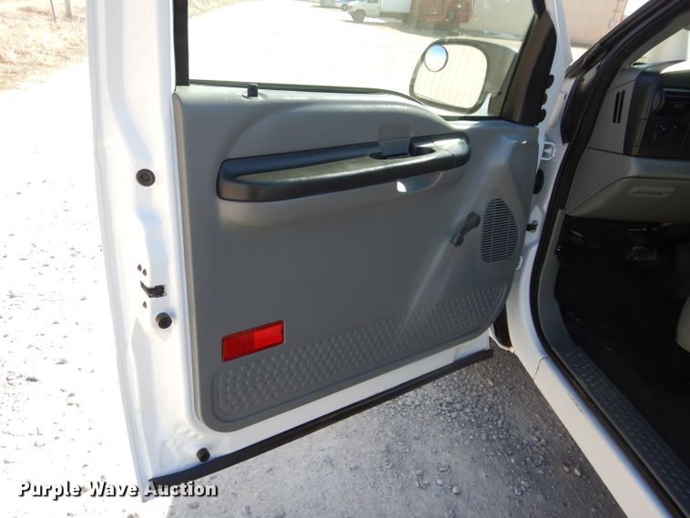 image for item DH3735 2006 Ford F250 Super Duty  pickup truck