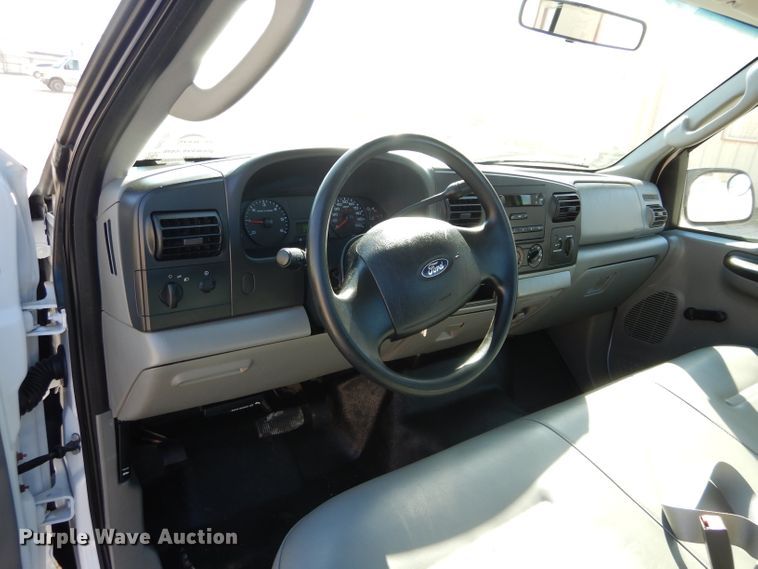 image for item DH3735 2006 Ford F250 Super Duty  pickup truck