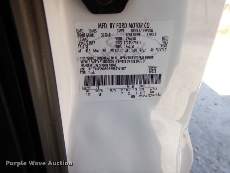 image for item DH3735 2006 Ford F250 Super Duty  pickup truck