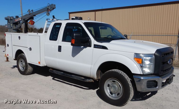 image for item DH3736 2015 Ford F350 Super Duty  SuperCab utility bed pickup truck