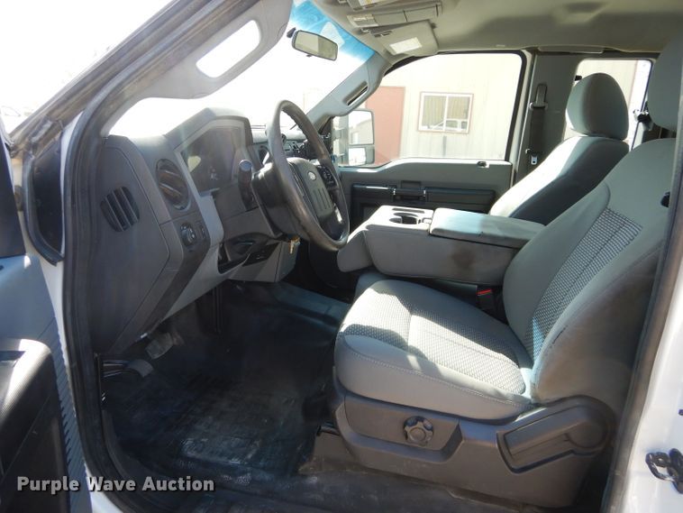 image for item DH3736 2015 Ford F350 Super Duty  SuperCab utility bed pickup truck