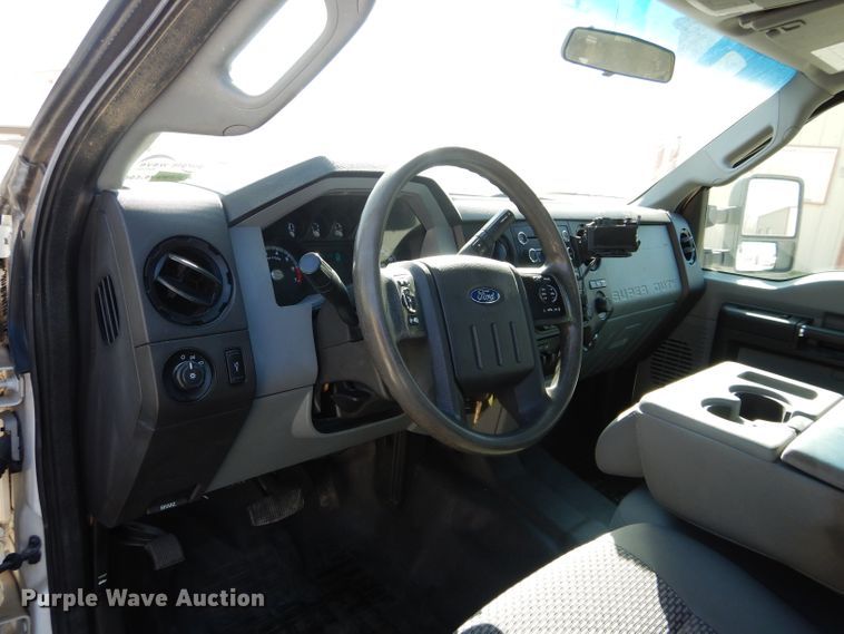 image for item DH3736 2015 Ford F350 Super Duty  SuperCab utility bed pickup truck