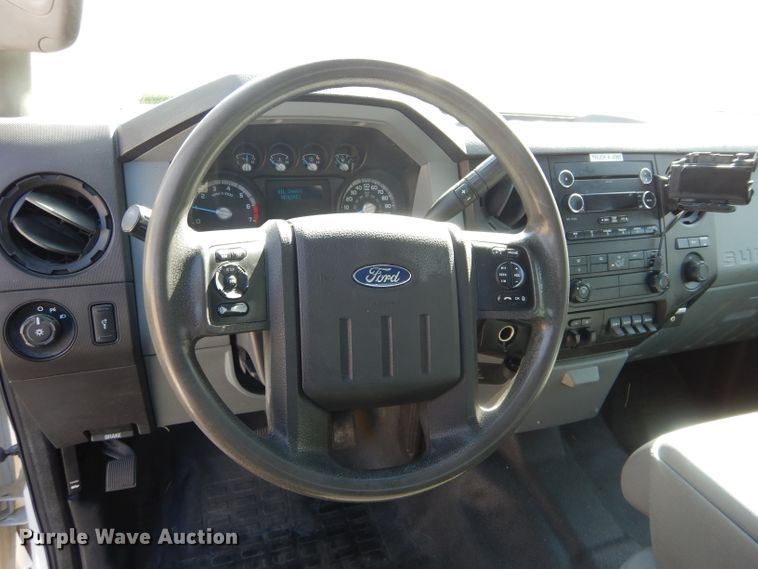 image for item DH3736 2015 Ford F350 Super Duty  SuperCab utility bed pickup truck