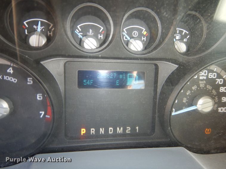 image for item DH3736 2015 Ford F350 Super Duty  SuperCab utility bed pickup truck