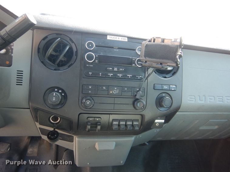 image for item DH3736 2015 Ford F350 Super Duty  SuperCab utility bed pickup truck