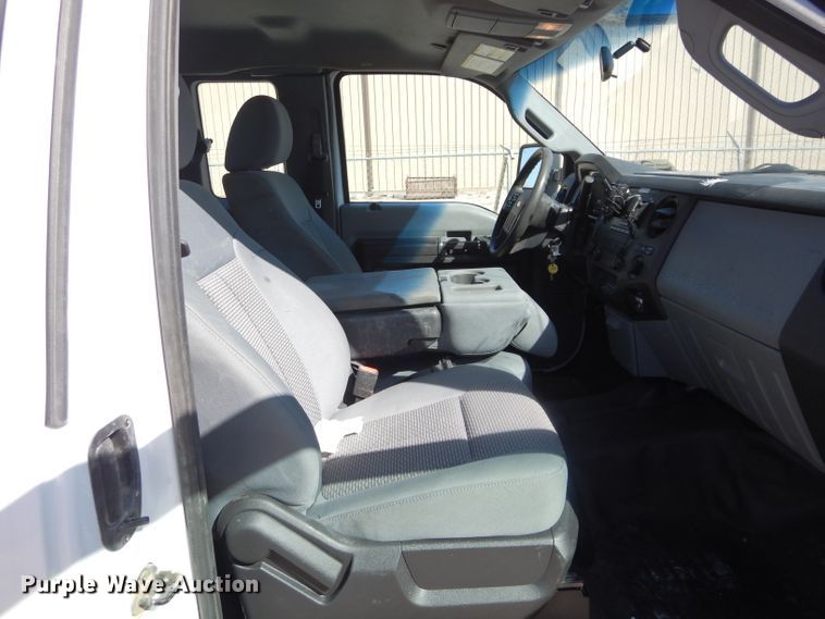 image for item DH3736 2015 Ford F350 Super Duty  SuperCab utility bed pickup truck